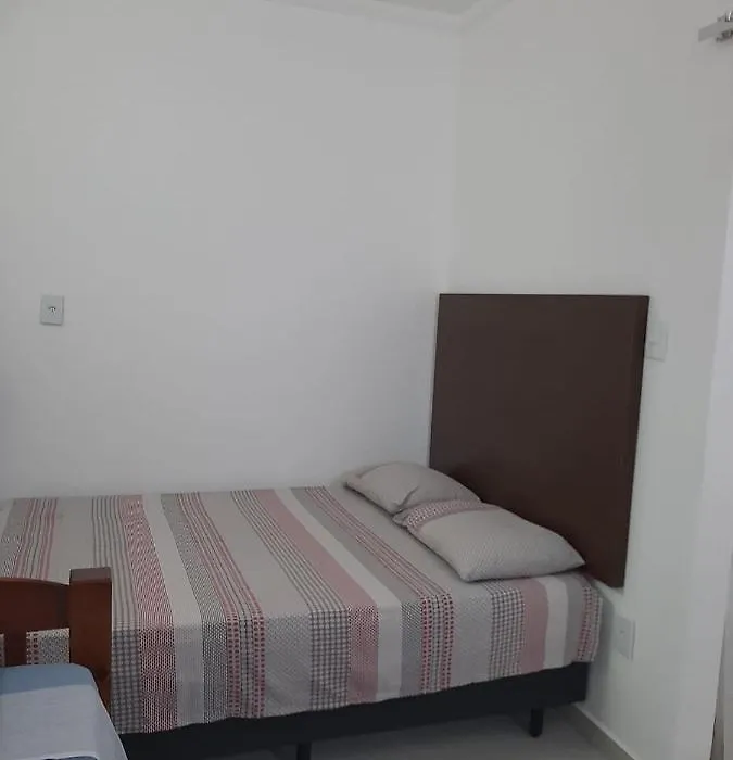 Quitinete para temporada em Cabo Frio-1